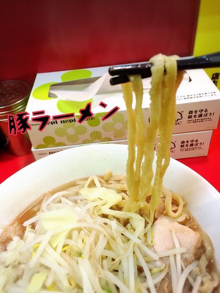 「ラーメン￥700」@豚ラーメン 蕨店の写真