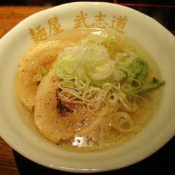 塩ラーメン　770円