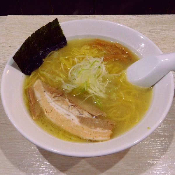 「塩ラーメン（600円）」@ラーメン 花の写真