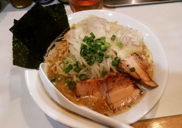 「【限定】鴨ワンタンの味噌らーめん 900円」@麺屋 扇 SENの写真