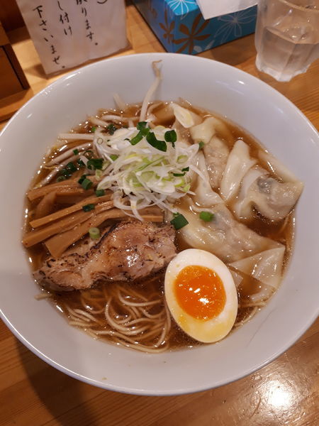 「海老ワンタン醤油そば950円」@めんや 正明の写真