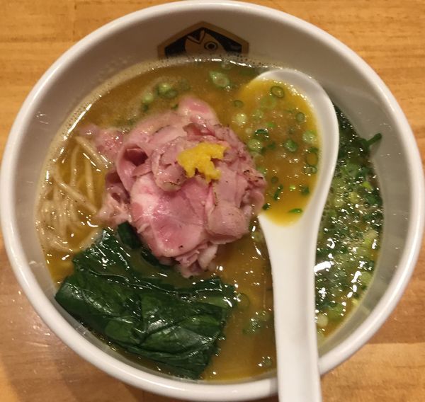 「濃厚ヒラメらーめん850円」@真鯛らーめん 麺魚の写真