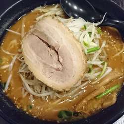 味噌ラーメン　８００円