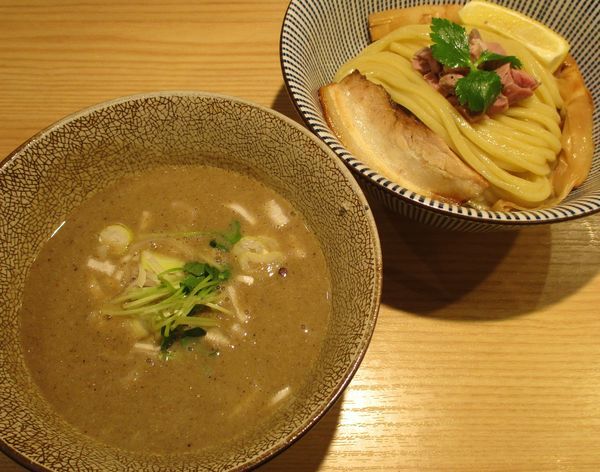 「煮干（ニボ）つけめん（並）780円」@自家製麺 MENSHO TOKYOの写真