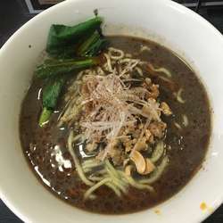 黒たんたん汁あり＋しろめし大