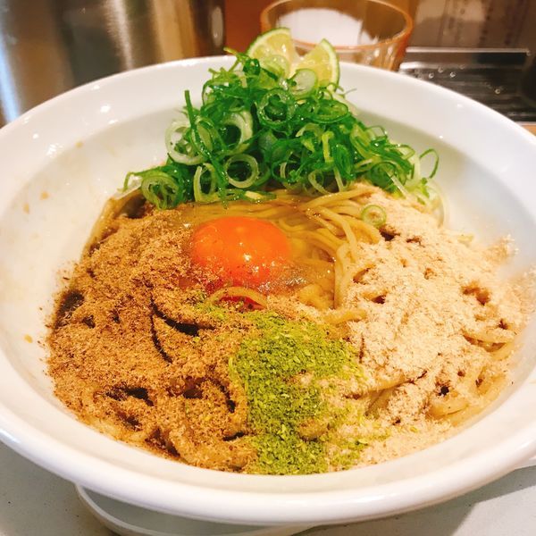 「汁なし中華そばまかない(丸中細麺)」@本町製麺所 阿倍野卸売工場 中華そば工房の写真