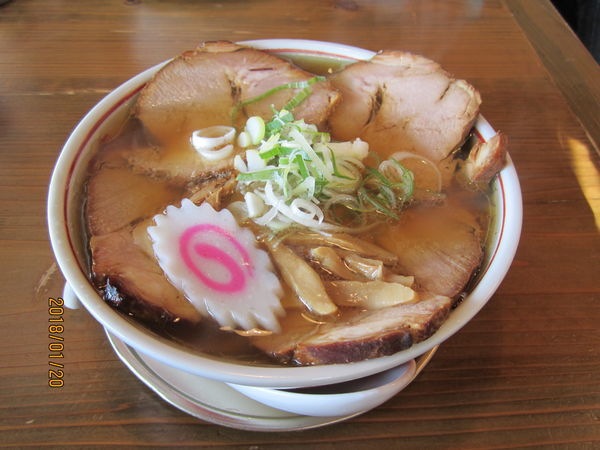 「煮干し焼き豚中華そば９５０円」@中華そば 弥惣吉の写真