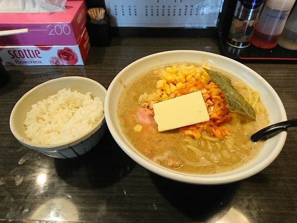 「味噌王大盛り＋コーン＋バター＋白飯小」@つけ麺 陽の写真
