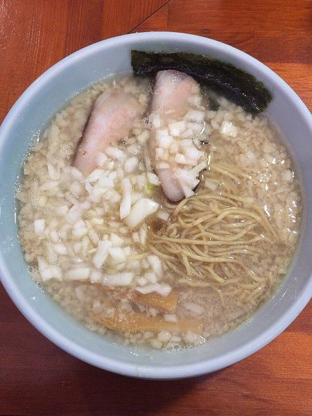 「背脂中華そば」@煮干し中華そば ぶっとび亭の写真