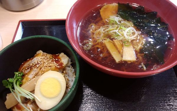 「中華そばセット・チャーシュー丼」@ゆで太郎 伊勢佐木長者町店の写真