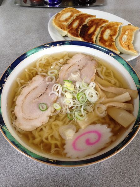 「ラーメン572円ギョーザ(5個)399円」@佐野らーめん 麺龍の写真