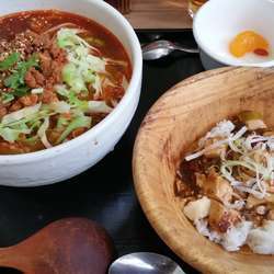 マーラー刀削麺のランチセット+餃子(3個)