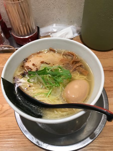 「燕ラーメン 塩 味玉」@麺屋 燕の写真