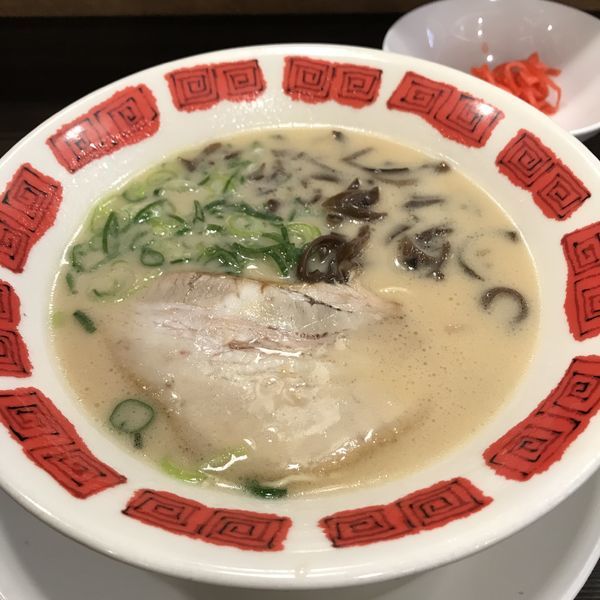 「博多とんこつラーメン 白味（￥599）※」@バーミヤン 雑色駅前店の写真