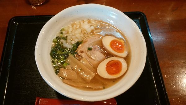 「塩煮干しそば＋味玉」@らーめん壱輝の写真