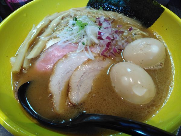 「特製濃厚中華そば　ｲｲﾈで味たま!」@つけ麺 中華そば アンタイNOODLESの写真