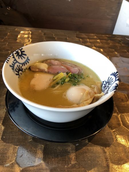 「特級純鶏そば」@特級鶏蕎麦 龍介の写真