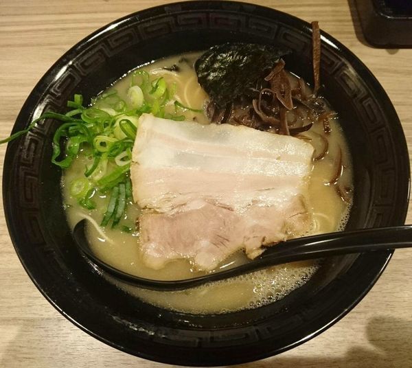 「白うまらーめん」@博多ラーメン 極麺うまかの写真
