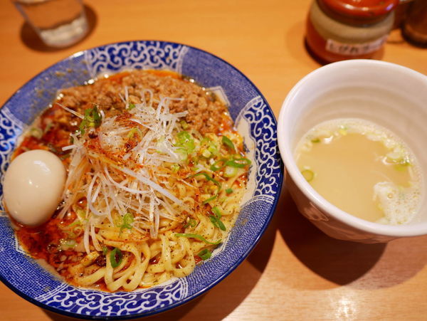 「汁なし担々麺 サービス大盛」@中華そば 虎桜の写真