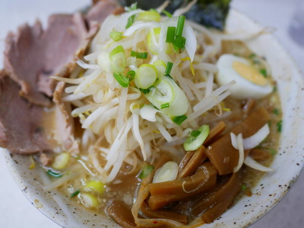「らうめん 麺硬め＋サービス大盛」@らうめん原価堂の写真