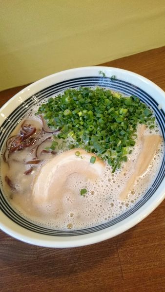 「豚骨ラーメン 690円」@豚骨 アンテナヌードルズの写真