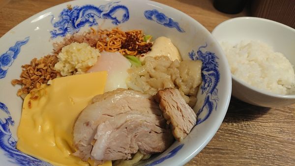 「まぜそば(全増し) +追い飯」@ジャンクガレッジ 東大宮店の写真