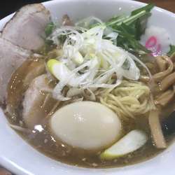 味玉 魚だし醤油らぁ麺 850円