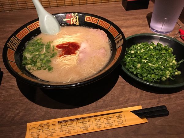 「ラーメン＋追加ねぎ」@一蘭 柏店の写真