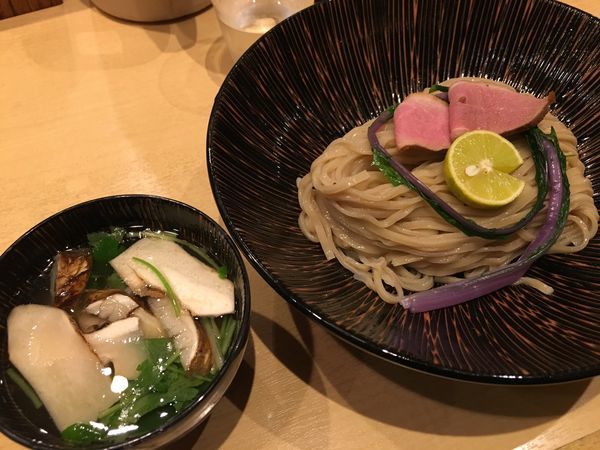 「季節の限定そば 松茸と鴨のつけそば」@饗 くろ㐂の写真