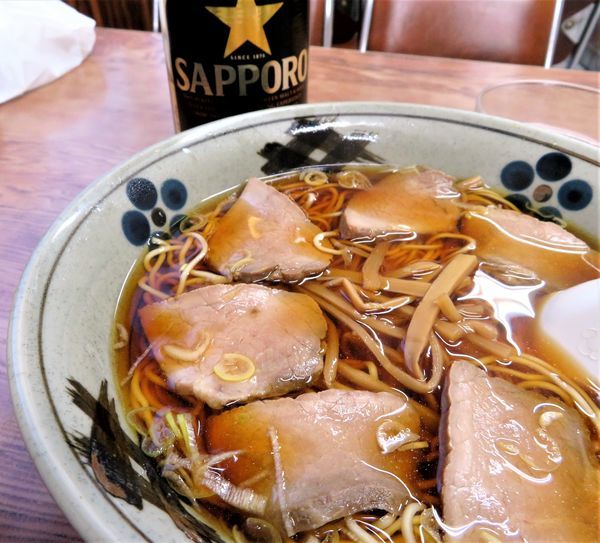 「ちゃうしゅうめん(750円)+サッポロ黒ラベル」@巴家料理店の写真