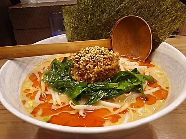 「担々麺白ごま3辛、海苔」@らーめん YuToRiの写真