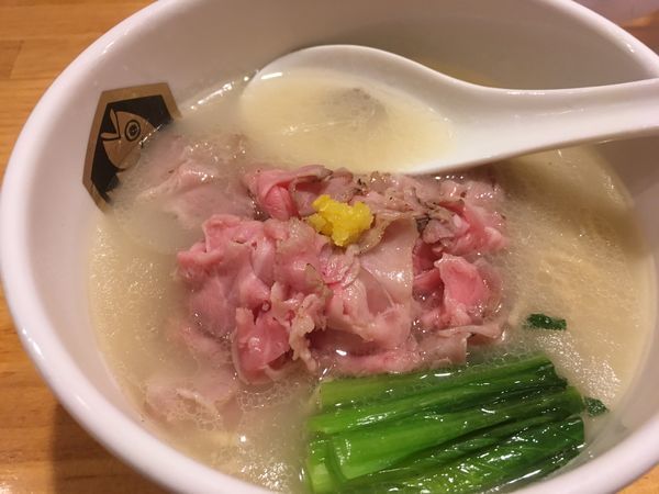 「真鯛ラーメン」@真鯛らーめん 麺魚の写真