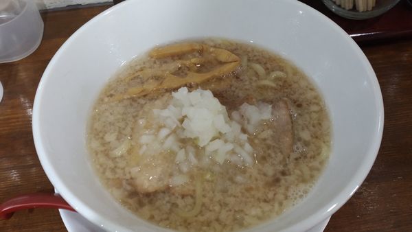 「背脂中華そば」@新潟発祥 なおじ 御茶ノ水店の写真