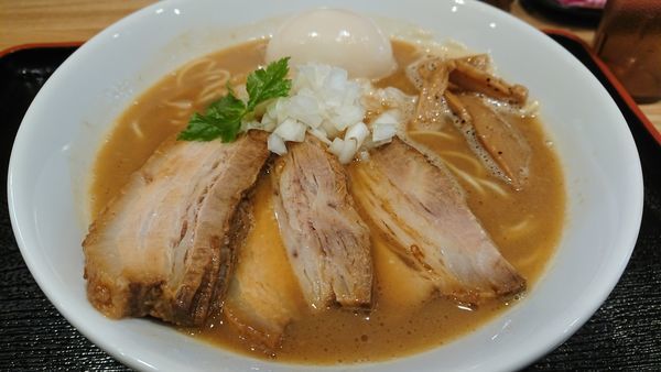 「特製ラーメン」@麺屋 睡蓮の写真
