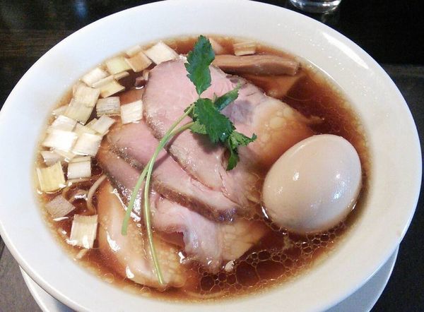 「醤油らぁめん全部入り　１２００円」@KaneKitchen Noodlesの写真