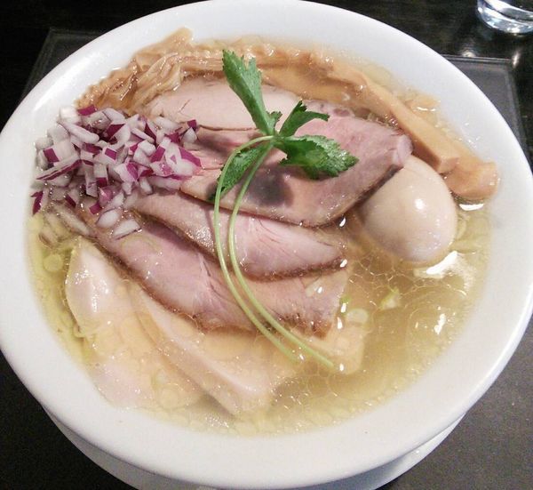 「塩らぁめん全部入り　１２００円」@KaneKitchen Noodlesの写真