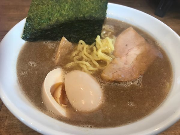 「鰹豚麺 味玉入り 800円」@ラーメン サンガの写真