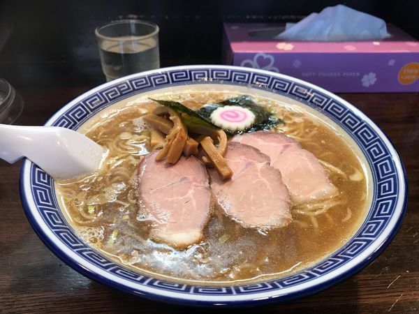 「醤油ラーメン大盛り¥730」@醤油ラーメン柴の写真