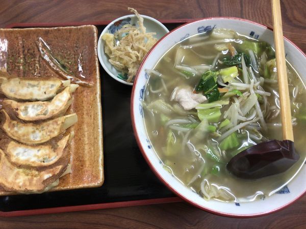 「たんめん500円+（餃子150円）」@よしかわ食堂の写真