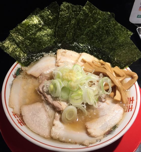「背脂肉煮干中華そば(ニンニク入り)810円」@肉煮干し中華そば さいころの写真