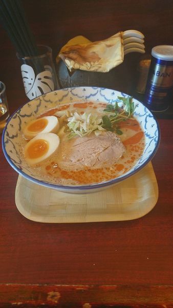 「特選ごま辛味そば+味玉」@らーめん寺子屋久我の写真