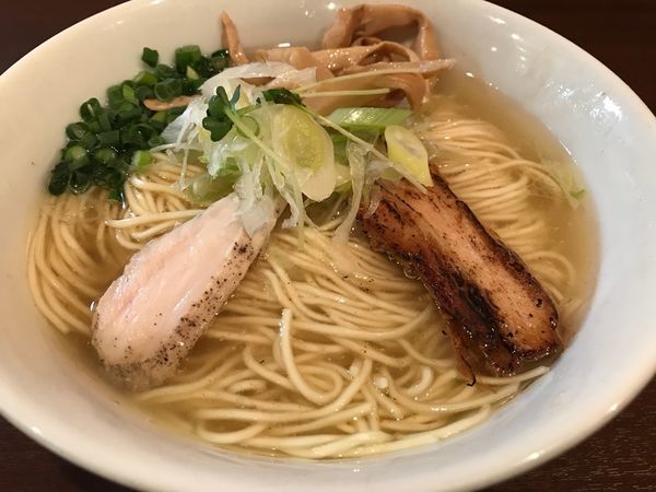 「塩鶏そば 大盛  730円」@麺屋 くまがいの写真