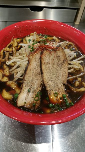 「ブラックらーめん」@麺創研 紅 BLACKの写真