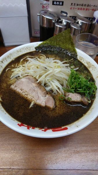 「ラーメン750円大盛りクーポン無料」@なんつッ亭 弐 品川店の写真