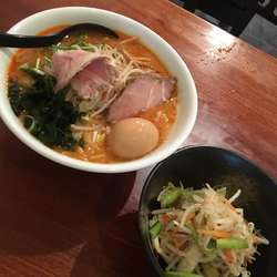 味噌ラーメン＋味玉 茹で野菜ナムル