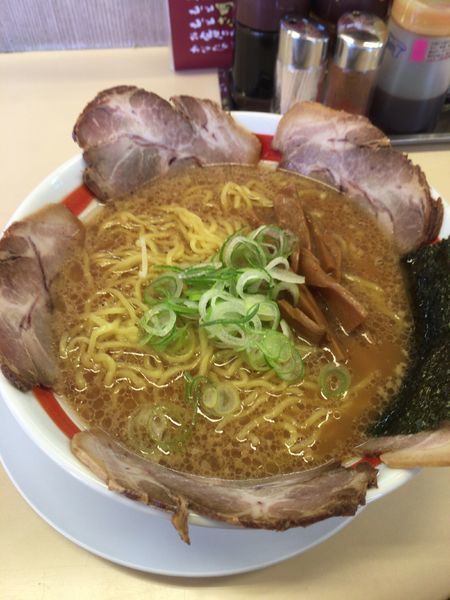 「豚骨醤油チャーシュー麺大盛り」@ラーメン屋 壱番亭 小見川店の写真