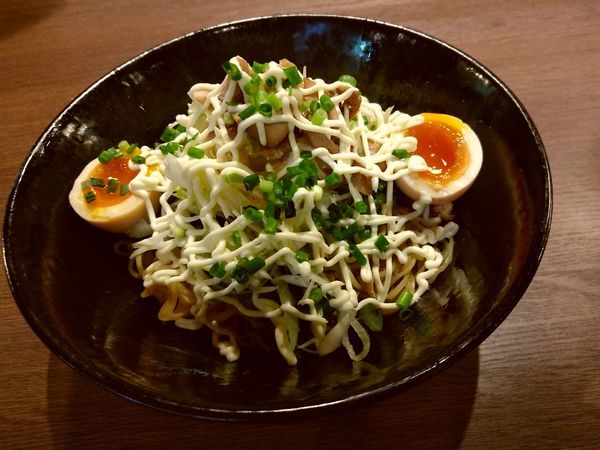 「辛マヨネギまぜらーめん(大盛・300g)780円」@らーめんや なかじゅう亭 高崎オーパ店の写真