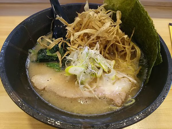 「豚骨らーめん　＋ごほう　※サービス券で５００円」@らーめん 大気見の写真