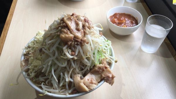 「フュージョン(全マシマシ)」@蒙麺 火の豚の写真