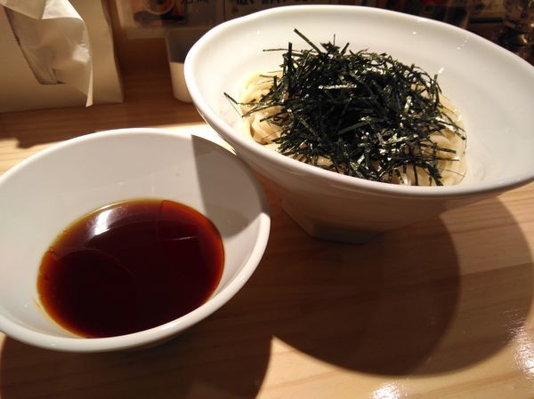 「のり盛りうどん　中盛り」@らー油肉つけうどんの南哲の写真